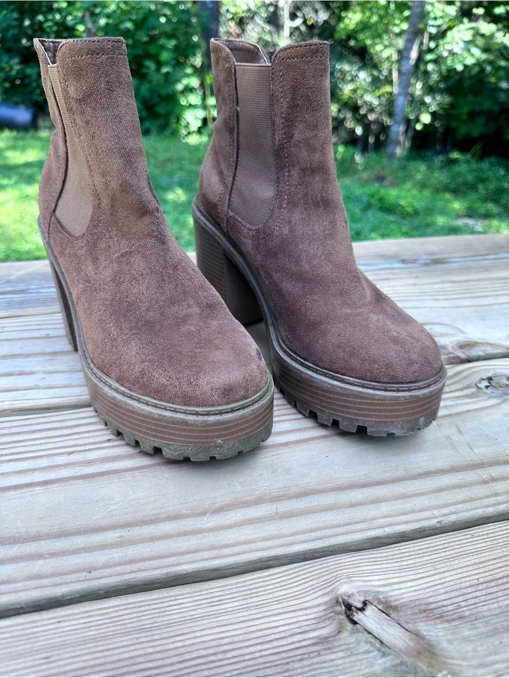 Forever 21 Brown Suede Platform Chelsea Booties